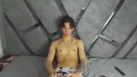 Snapshot of oliverthompson_01 chatting on 10-07-25, 07:05 oliverthompson_01 online show from 10-07-25, 07:05