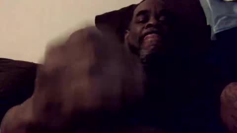 olivertwist1273 online show from 03-03-25, 08:16