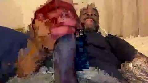 Snapshot of olivertwist73 chatting on 03-09-25, 04:05 olivertwist73 online show from 03-09-25, 04:05