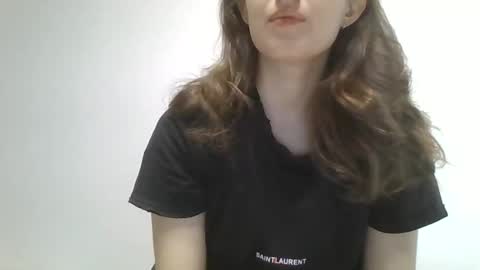Snapshot of olivia__dream chatting on 05-15-26, 07:26 olivia__dream online show from 05-15-26, 07:26