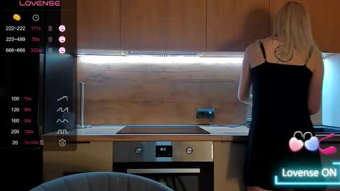 Olivia 3 online show from 03-12-26, 10:16