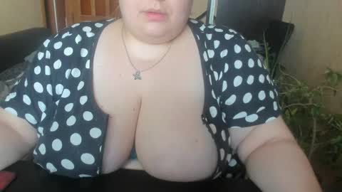 Snapshot of olivia_bud_gold chatting on 11-23-25, 11:21 Olivia Gold online show from 11-23-25, 11:21