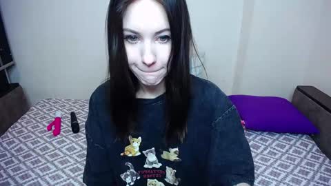 olivia_graceee online show from 11-11-25, 09:53