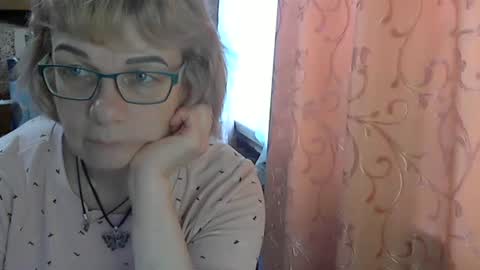 Olivia Mia online show from 05-17-26, 02:13