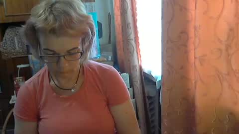 Snapshot of olivia_mia25 chatting on 06-28-26, 11:05 Olivia Mia online show from 06-28-26, 11:05