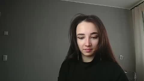 Olivia online show from 03-11-25, 01:23