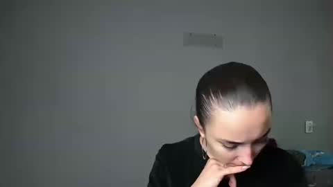 Olivia online show from 10-13-25, 08:36