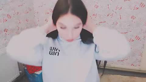 Olivia online show from 02-12-25, 11:07