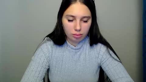 Olivia online show from 10-08-25, 04:21