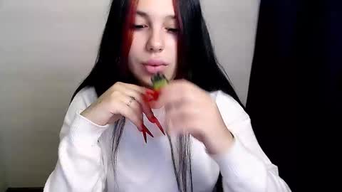 Olivia online show from 10-27-25, 05:00