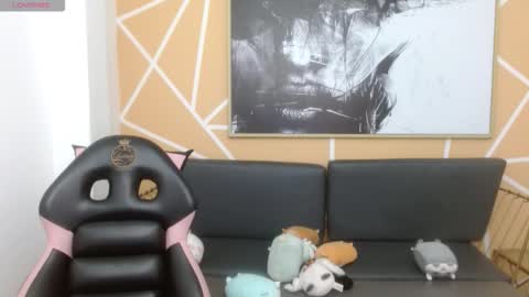 Snapshot of olivia_russo chatting on 01-10-26, 08:10 Olivia online show from 01-10-26, 08:10