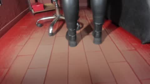   online show from 01-12-25, 01:05