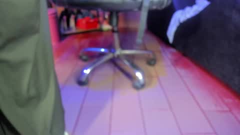   online show from 03-01-25, 01:18