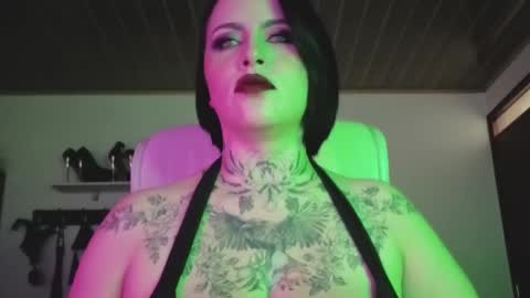   online show from 11-19-25, 01:44