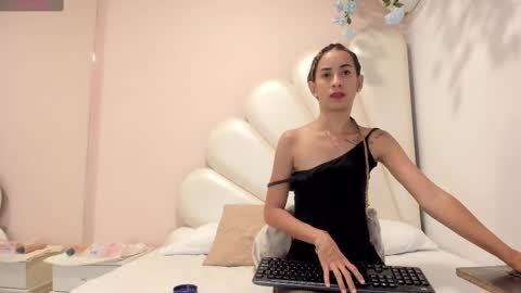 Olivia online show from 02-26-25, 08:00