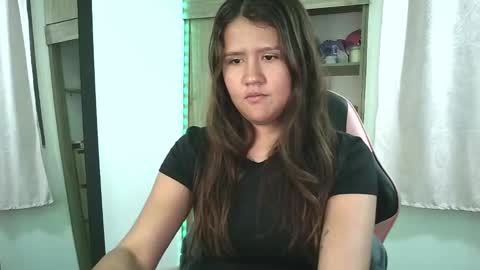 Olivia online show from 10-09-25, 02:20