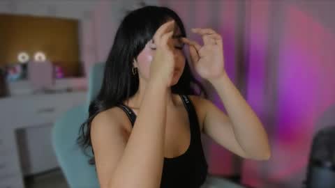 Olivia online show from 03-02-25, 06:59