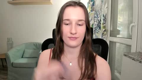 Oliwiaa2004 online show from 01-08-25, 10:27