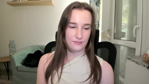 Oliwiaa2004 online show from 01-14-25, 10:23