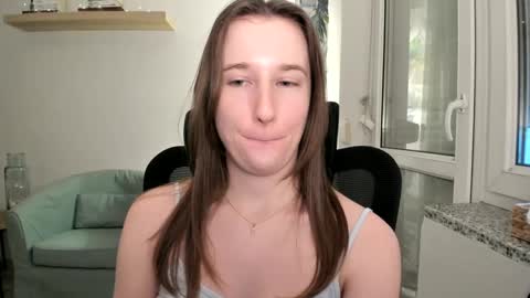 Oliwiaa2004 online show from 01-25-25, 01:41