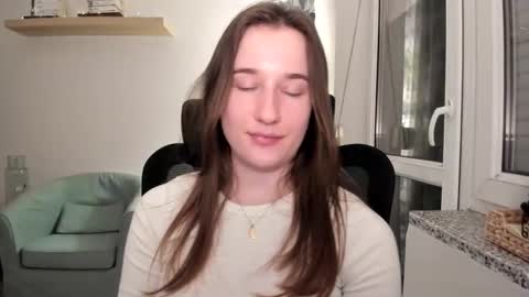 Oliwiaa2004 online show from 03-02-25, 09:43