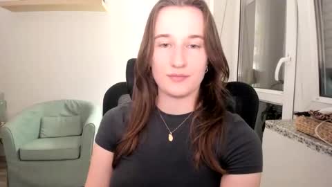 Oliwiaa2004 online show from 09-10-25, 08:53