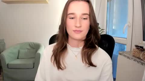 Oliwiaa2004 online show from 09-12-25, 04:29