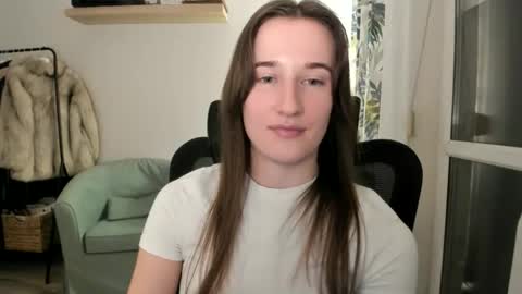 Oliwiaa2004 online show from 02-24-26, 05:00