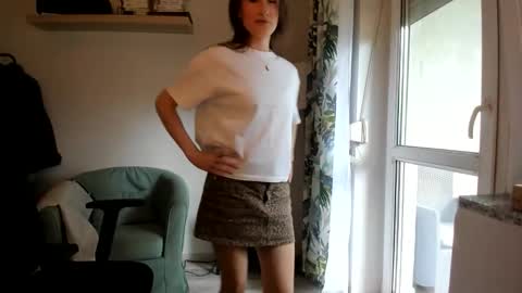 Snapshot of oliviaaa2003 chatting on 06-08-26, 11:54 Oliwiaa2004 online show from 06-08-26, 11:54