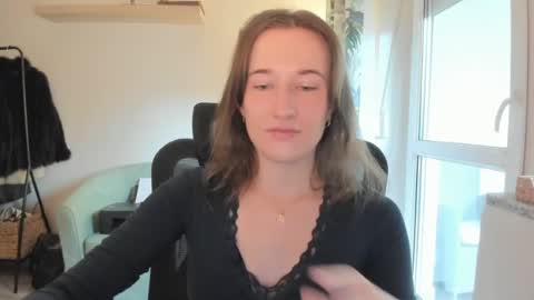 Snapshot of oliviaaa2003 chatting on 07-03-26, 09:05 Oliwiaa2004 online show from 07-03-26, 09:05