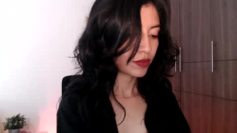 oliviaaa__ online show from 01-03-25, 05:42
