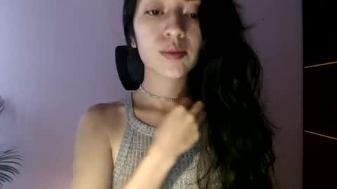 Snapshot of oliviaaa__ chatting on 05-06-26, 04:56 oliviaaa__ online show from 05-06-26, 04:56