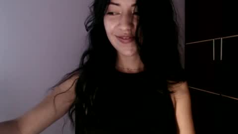Snapshot of oliviaaa__ chatting on 05-08-26, 06:13 oliviaaa__ online show from 05-08-26, 06:13