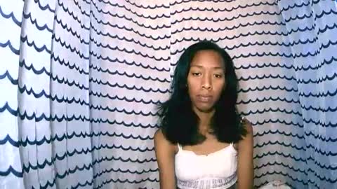 oliviah27 online show from 10-29-25, 11:01