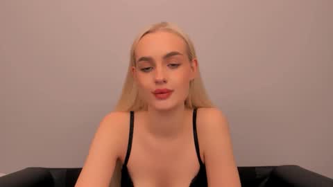 oliviaBeauty online show from 12-01-25, 07:30