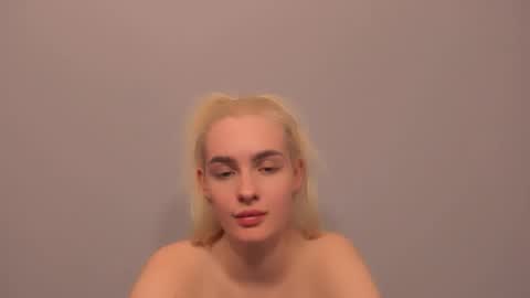 oliviaBeauty online show from 03-19-26, 09:30