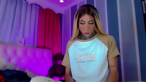 oliviahot01 online show from 04-30-26, 01:56