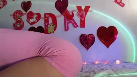 oliviajohnson20 online show from 02-16-25, 12:52