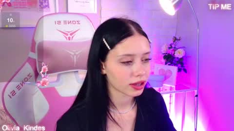 Snapshot of oliviakindes chatting on 09-17-25, 05:47 Olivia online show from 09-17-25, 05:47