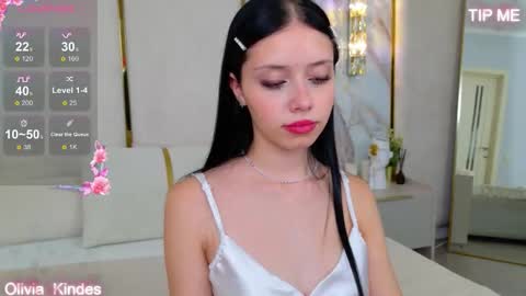 Snapshot of oliviakindes chatting on 09-19-25, 05:02 Olivia online show from 09-19-25, 05:02
