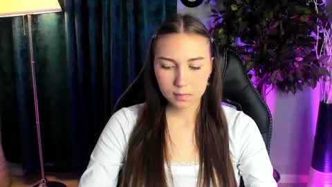 Snapshot of olivialangs chatting on 03-20-26, 11:15 olivialangs online show from 03-20-26, 11:15