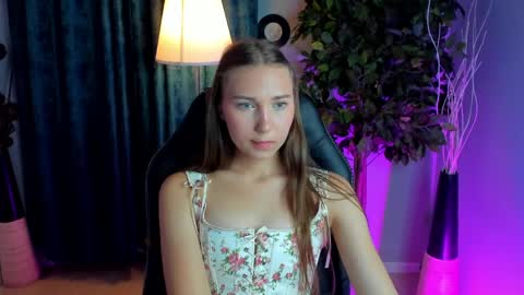 Snapshot of olivialangs chatting on 05-11-26, 02:45 olivialangs online show from 05-11-26, 02:45