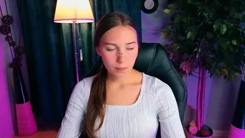 Snapshot of olivialangs chatting on 05-18-26, 10:54 olivialangs online show from 05-18-26, 10:54