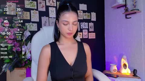 Olivia Mcneill  online show from 01-21-25, 06:45