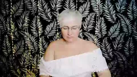 Kelly online show from 07-18-26, 10:08