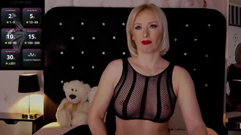 Olivia online show from 02-11-25, 07:54