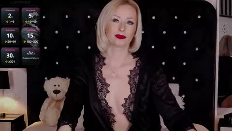 Olivia online show from 03-04-25, 11:19