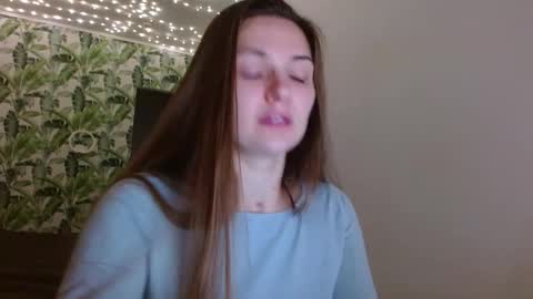 Olivia online show from 12-16-25, 05:12