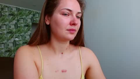 Olivia online show from 05-19-26, 04:19