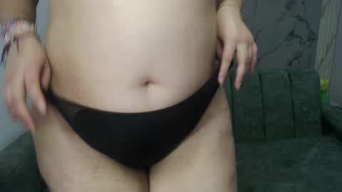 Snapshot of oliviia_ch chatting on 05-11-26, 02:45 Olivia online show from 05-11-26, 02:45